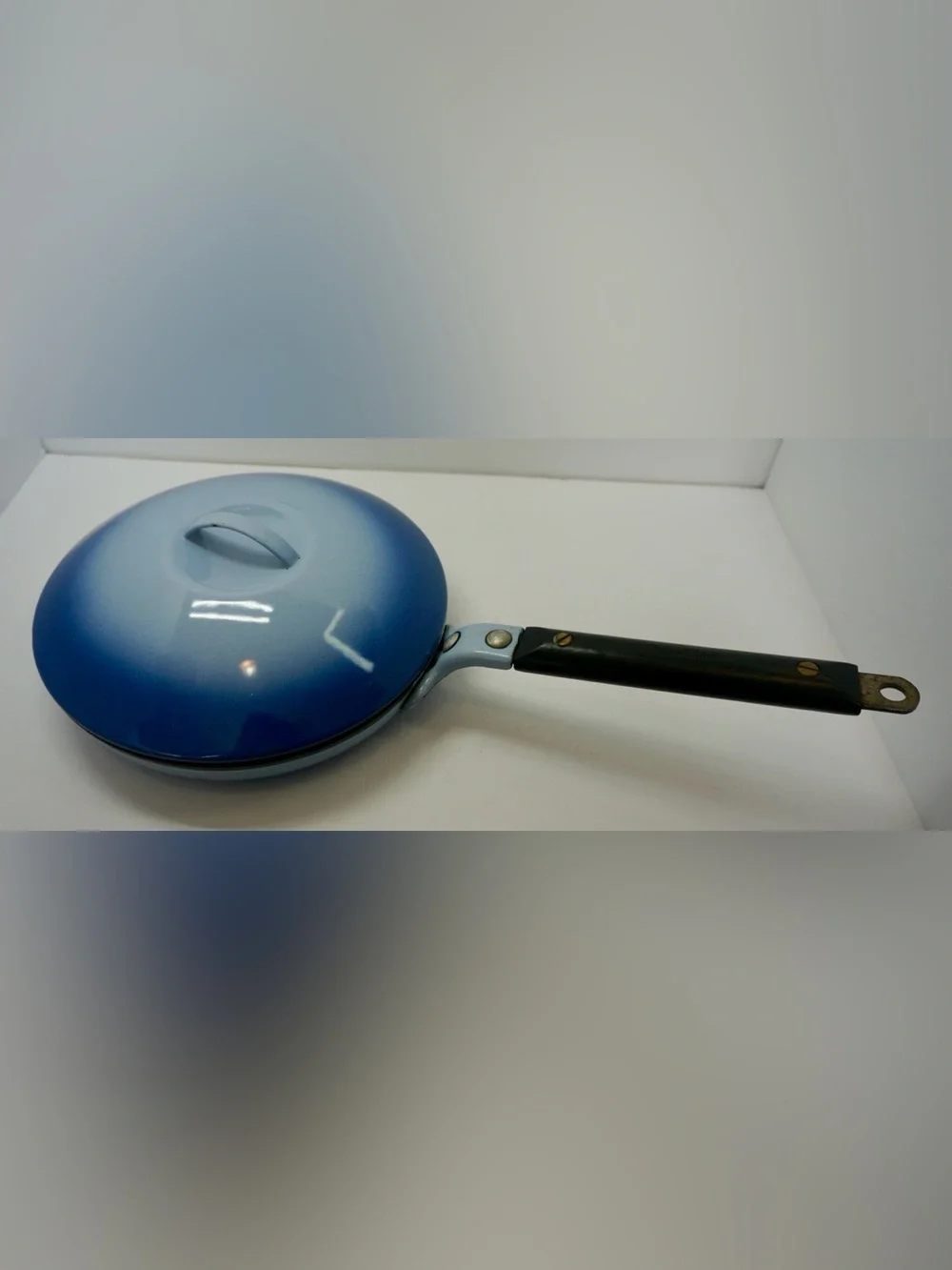Vintage 1970s Globe-Ware Blue Ombré Enameled Skillet with Lid